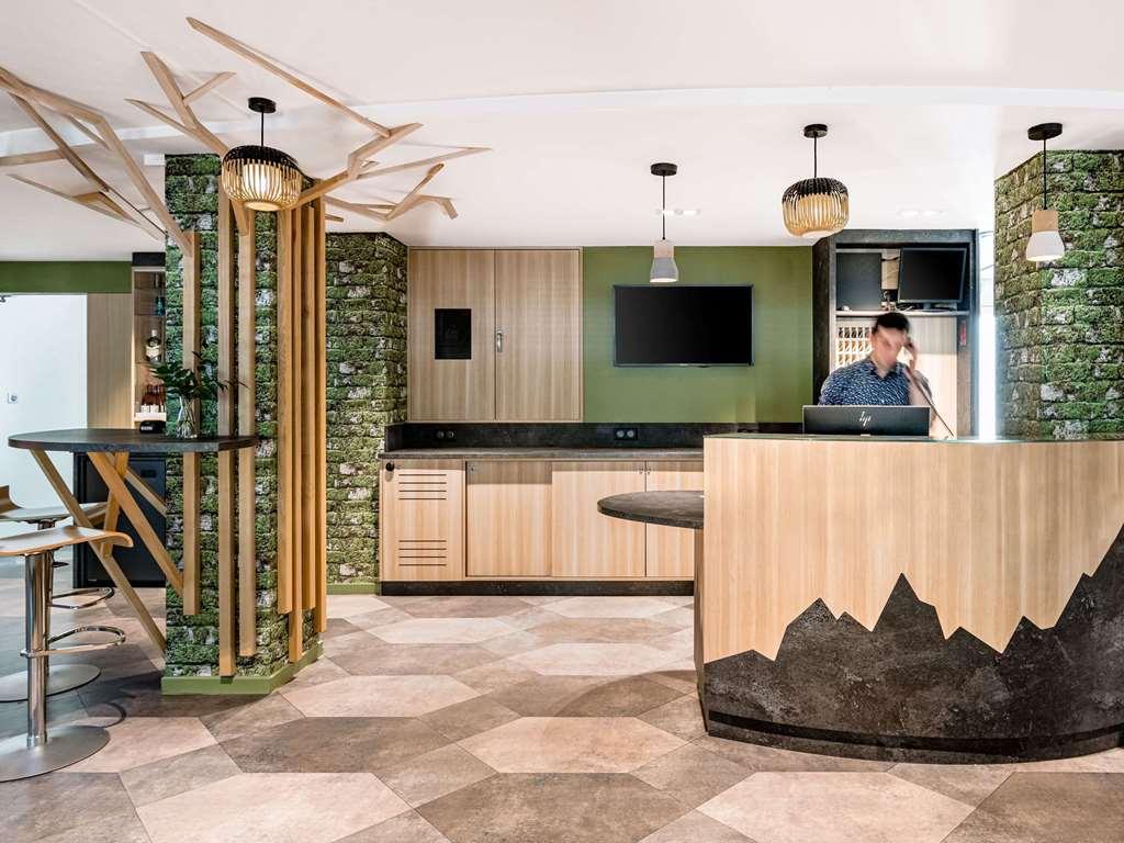 Ibis Styles Annecy Centre Gare Hotell Restaurant bilde