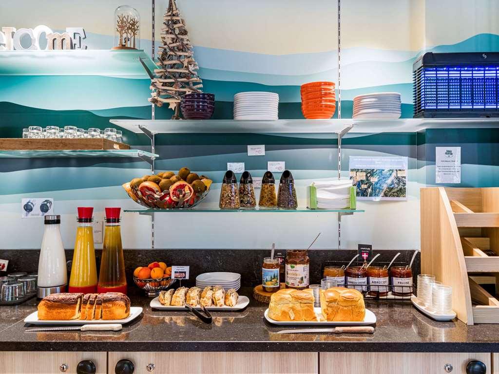 Ibis Styles Annecy Centre Gare Hotell Restaurant bilde
