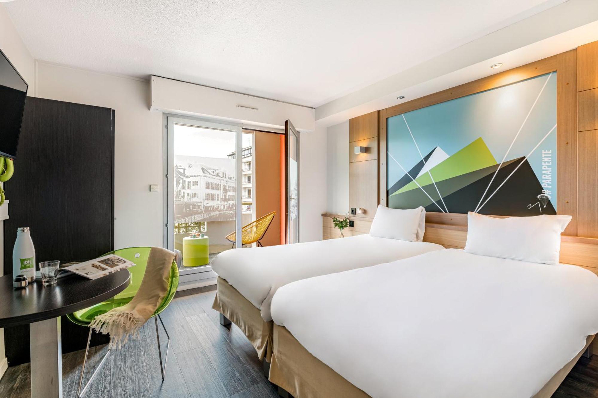 Ibis Styles Annecy Centre Gare Hotell Eksteriør bilde